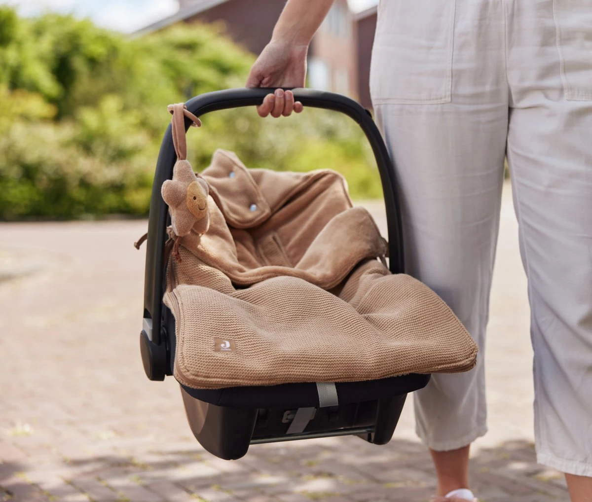 Jollein Voetenzak Voor Autstoel & Kinderwagen - Basic Knit - Biscuit - Afbeelding 5