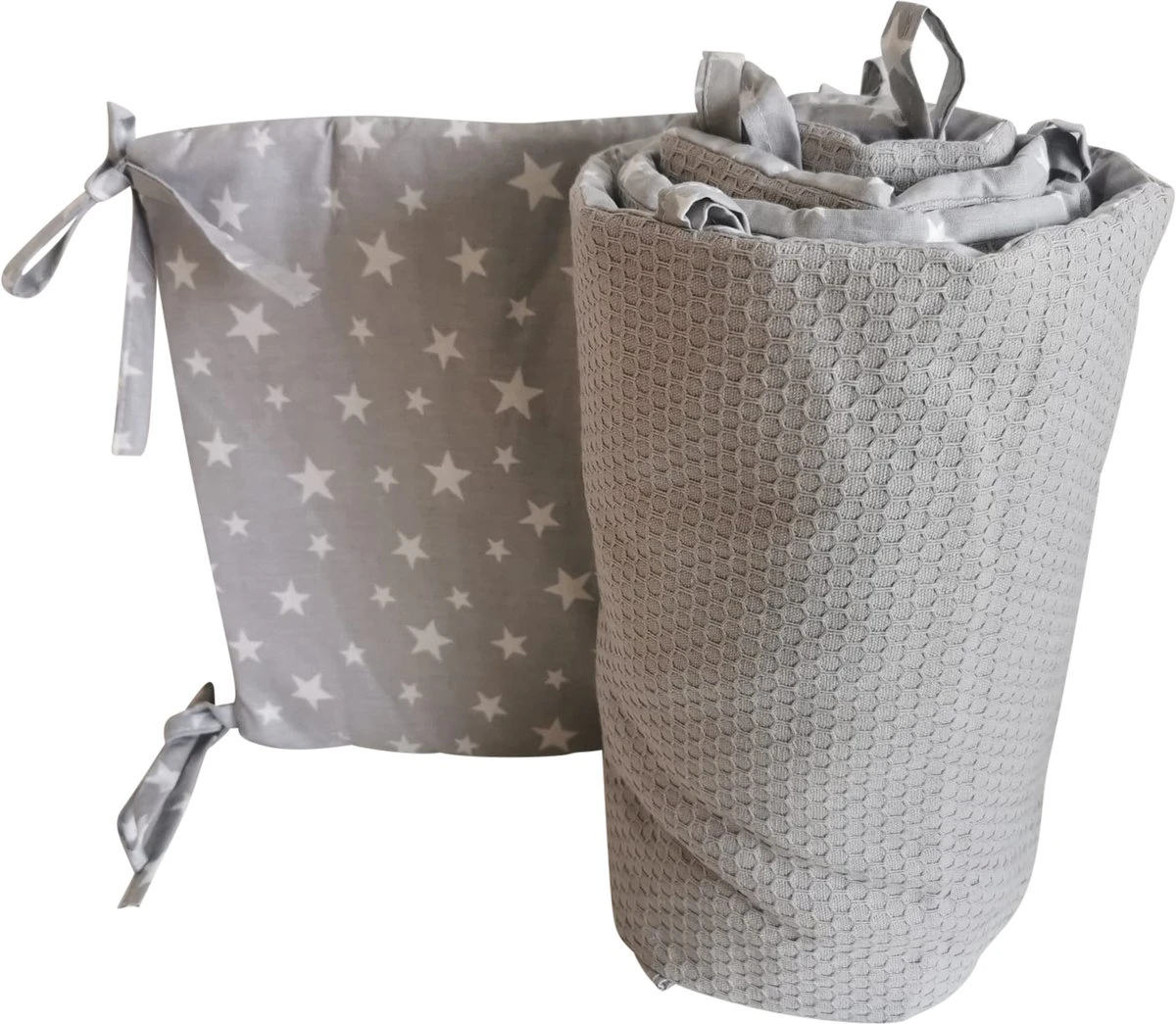 Quilola Bedbumper Stars Grey - Bed Zijbeschermers - Anti Stootrand - Bedomrander 180x30 Cm - Afbeelding 2