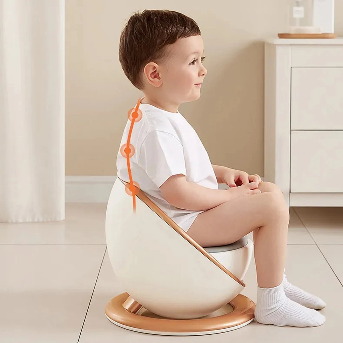 XIORI-SEMS - Plaspotje - Potje Peuter - Potje - WC Verkleiner - WC Potje Peuter - Toilet - Zindelijkheid - Toilettrainer - Wit Met Goud - Design - Jongens En Meisjes - Kraamcadeau – Kraamvisite – Babyshower – Verjaardag - Cadeau - Potje Goud - Afbeelding 3