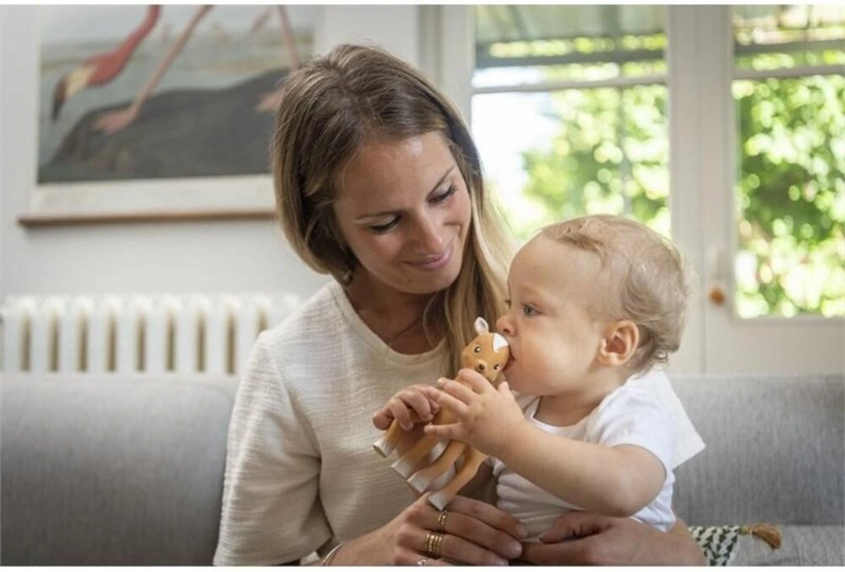 Sophie De Giraf- Bijtspeelgoed - FanFan Het Hertje - 100% Natuurlijk Rubber - Afbeelding 5